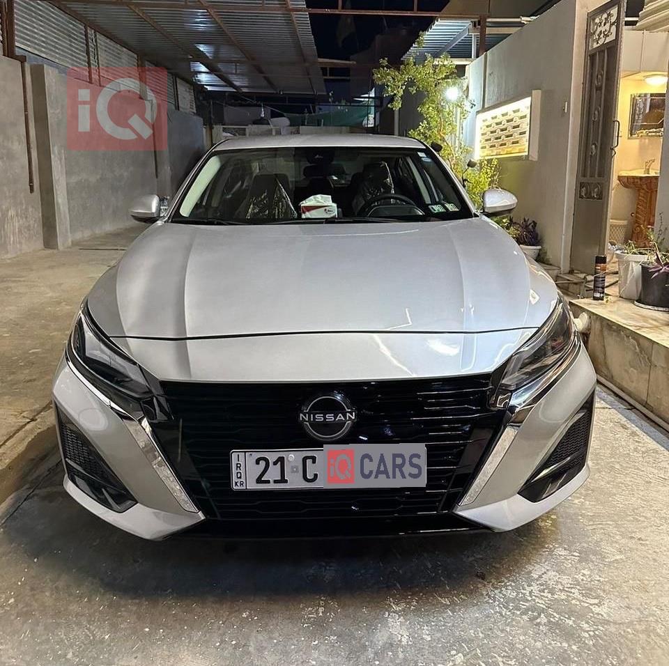 نيسان ألتيما